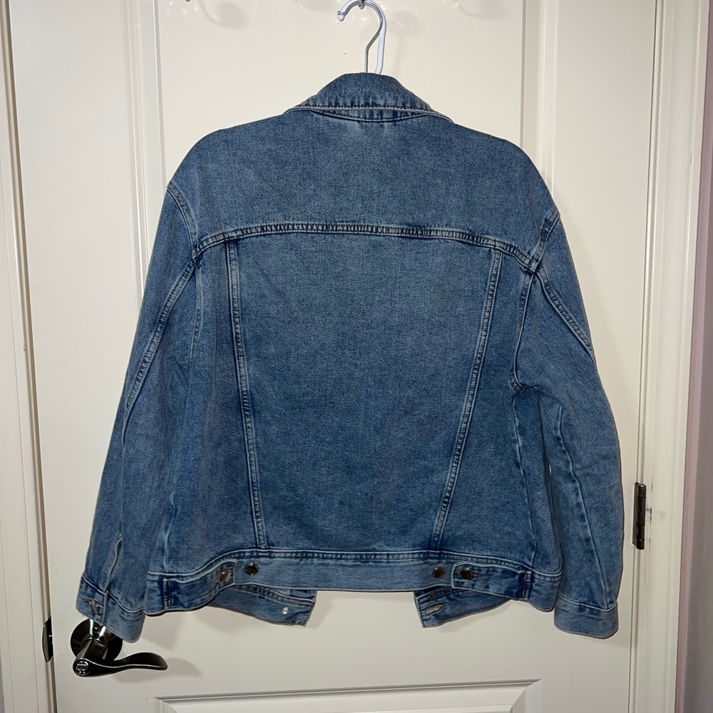 H&M Jean Jacket💙🦋 - Picture 3 of 3